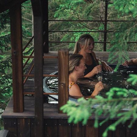 Hyssna Forest Resort Екстер'єр фото