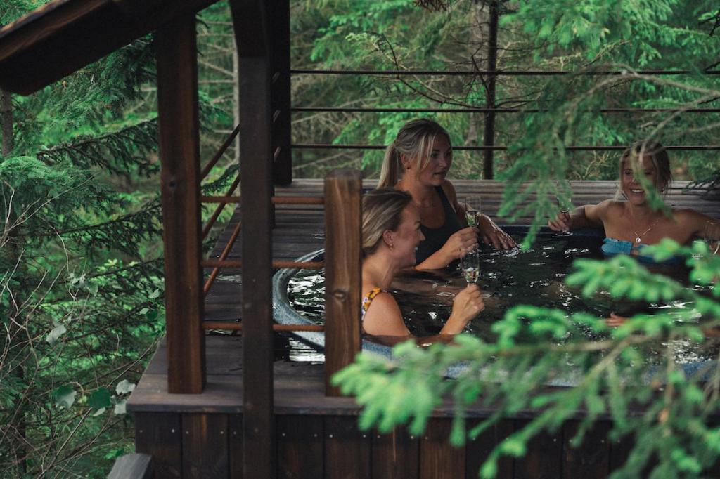 Hyssna Forest Resort Екстер'єр фото